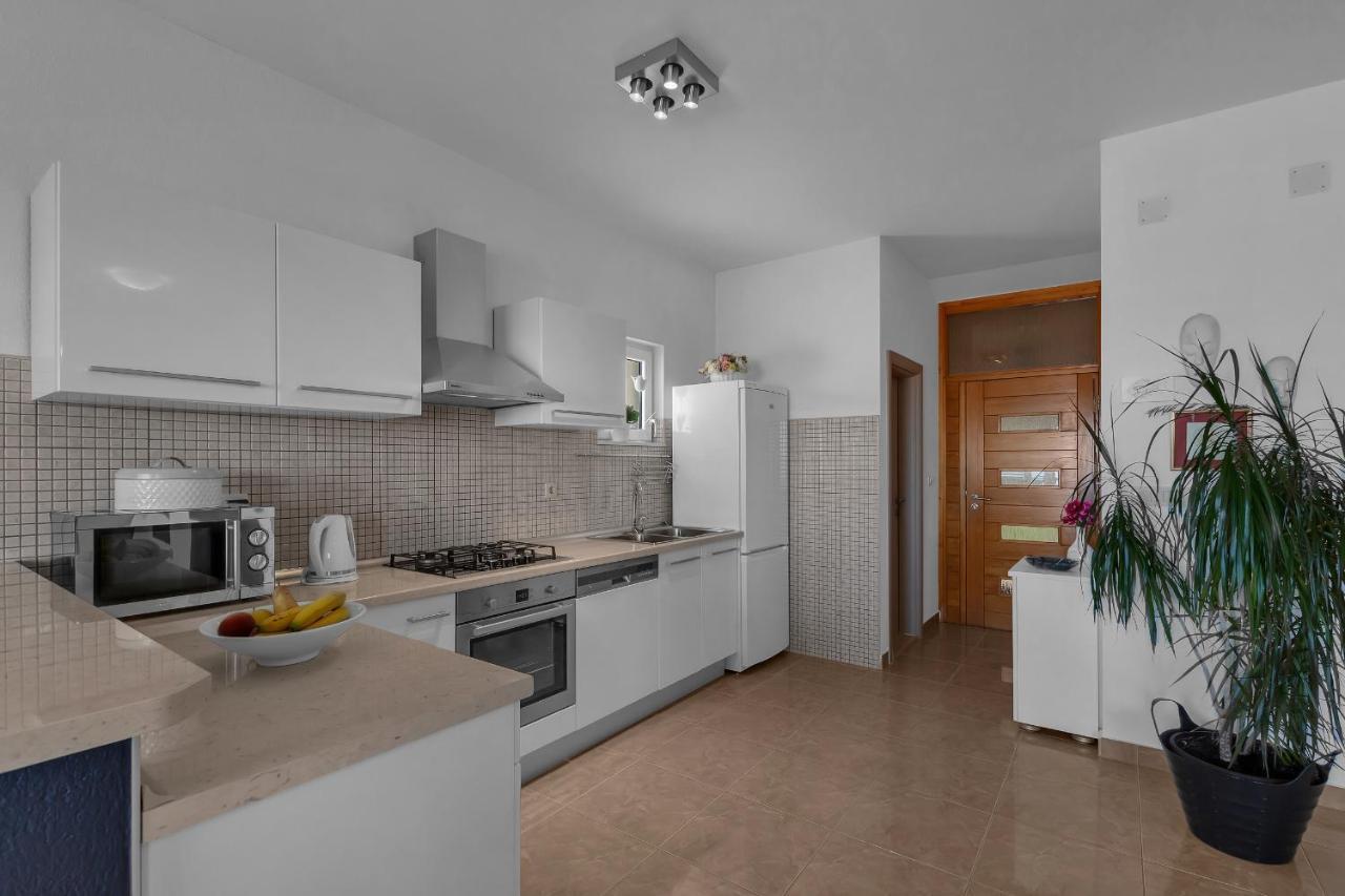 מאקרסקה Stunning City View Apartment מראה חיצוני תמונה