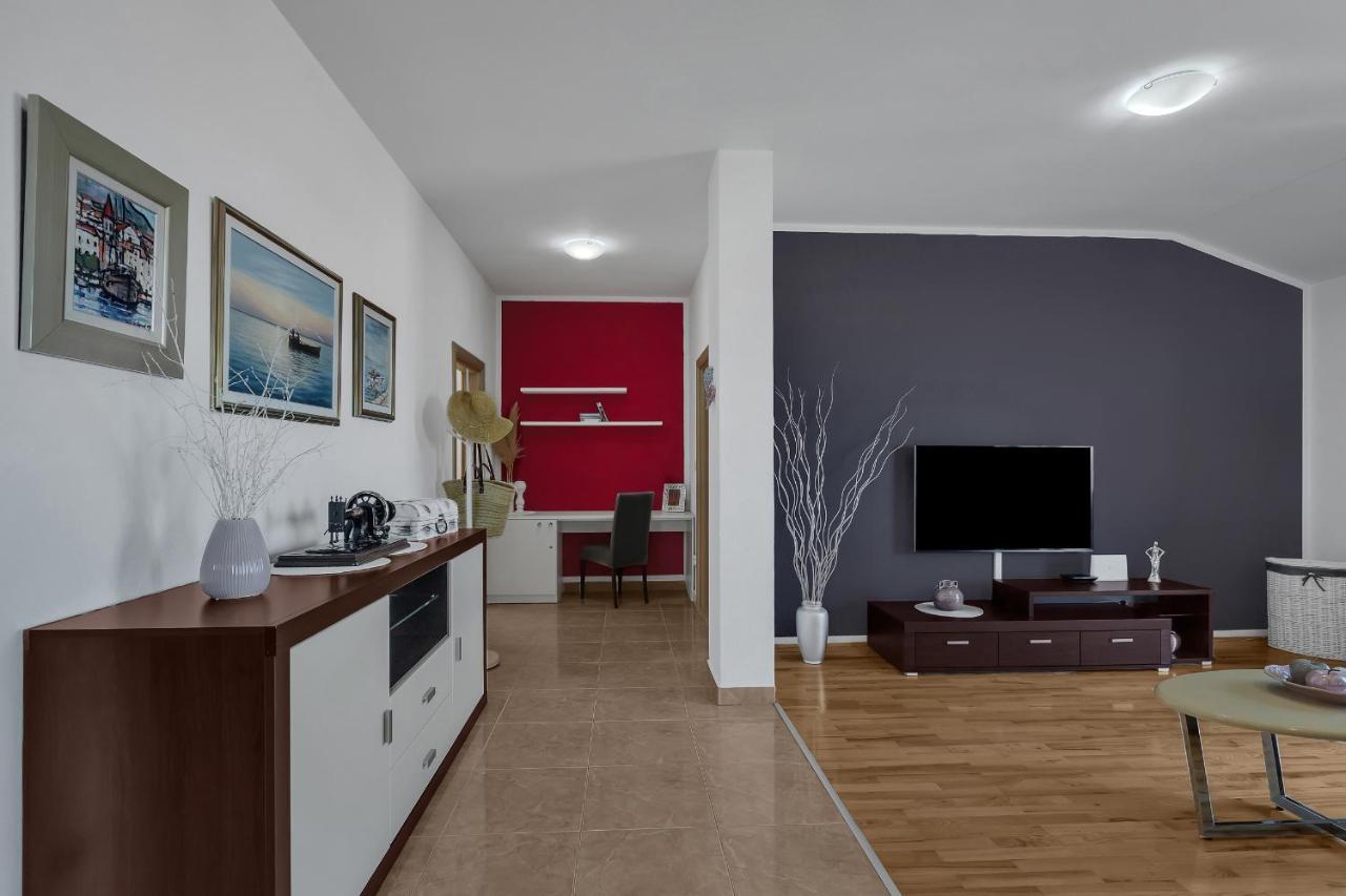 מאקרסקה Stunning City View Apartment מראה חיצוני תמונה