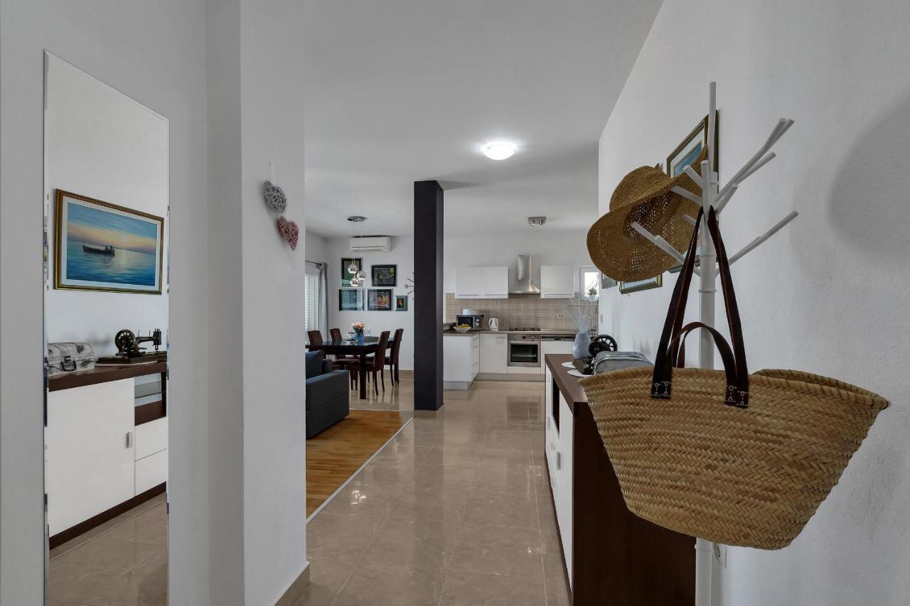 מאקרסקה Stunning City View Apartment מראה חיצוני תמונה